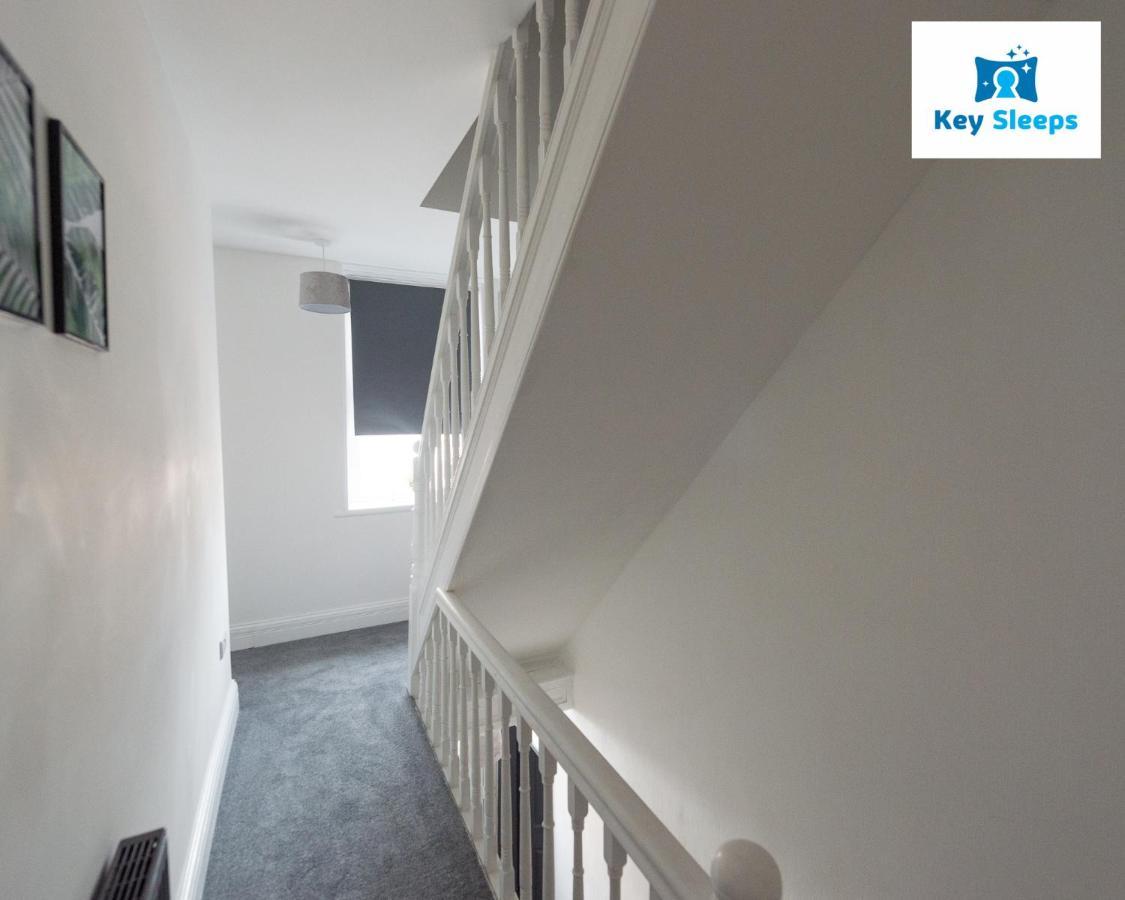 Five Bedroom Spacious Modern House By Keysleeps Short Lets Workington Lake District Beach Екстериор снимка
