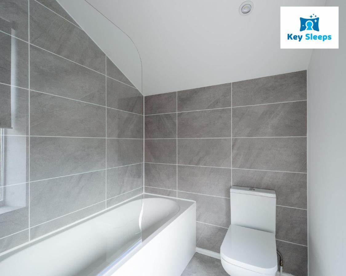 Five Bedroom Spacious Modern House By Keysleeps Short Lets Workington Lake District Beach Екстериор снимка