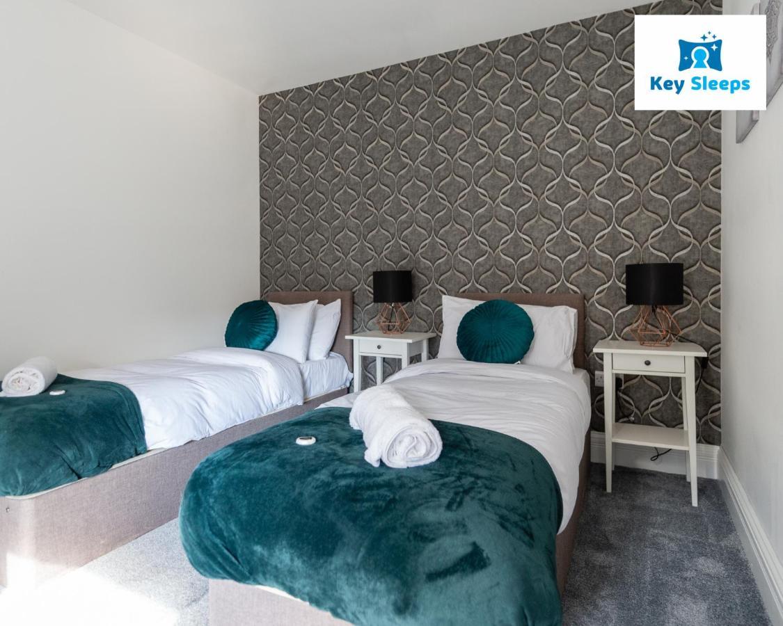 Five Bedroom Spacious Modern House By Keysleeps Short Lets Workington Lake District Beach Екстериор снимка